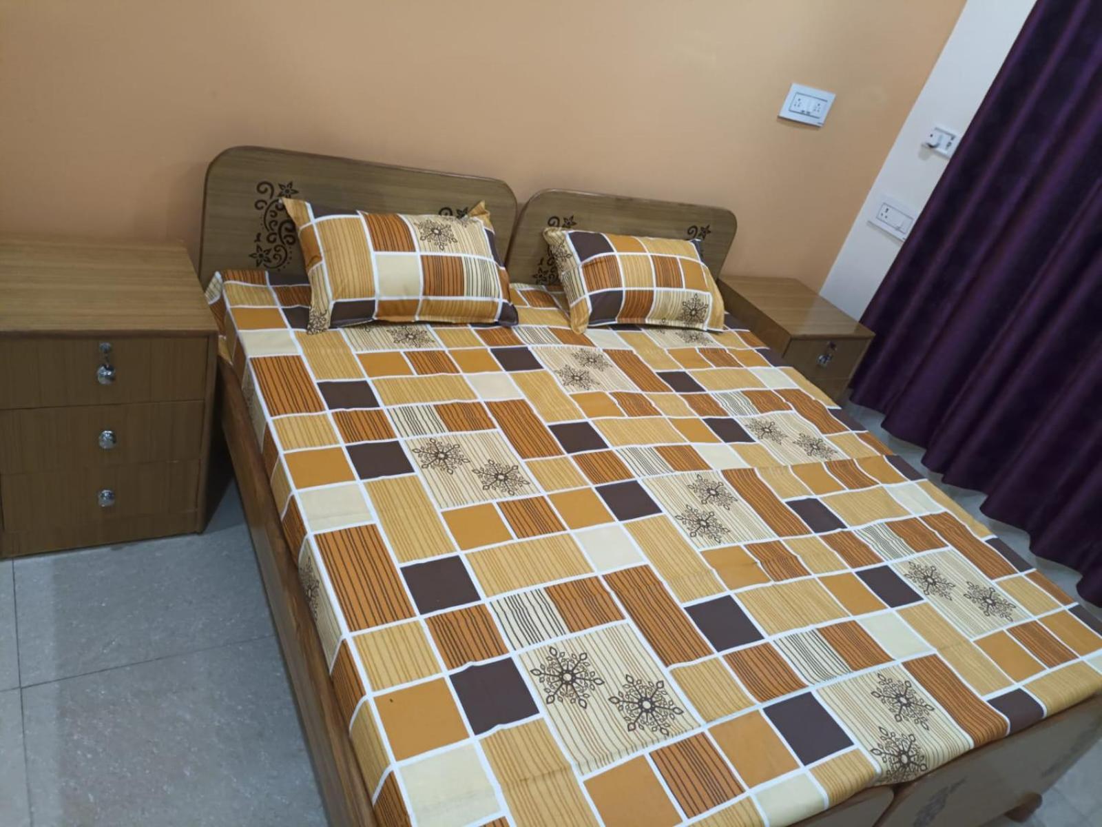 Anant Paying Guest House Ayodhya エクステリア 写真
